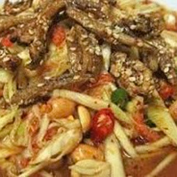 ตำมะม่วงไทยปลากรอบ