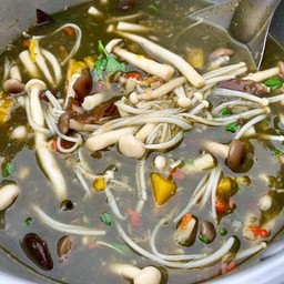 แกงเห็ดสามอย่าง(น้ำยานาง)