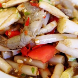 ส้มตำไหลบัวไทยกุ้งสด