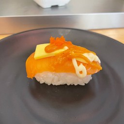 แซลมอนสด พริกเผา ซีส