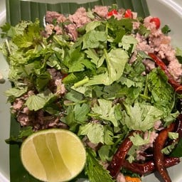 ลาบหมูพริกสด