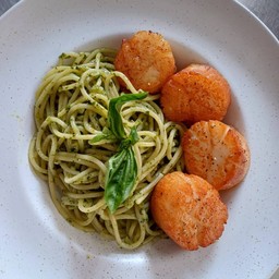 Spaghetti Scallop and Pesto