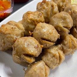 ลูกชิ้นเอ็นเนื้อทอด