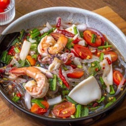 ยำนัวเส้นแก้วทะเล