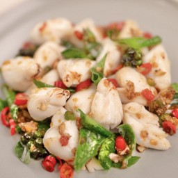 เนื้อปูผัดพริกขี้หนู