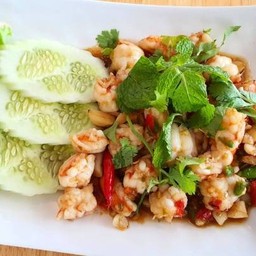 กุ้งผัดพริกขี้หนูสวน