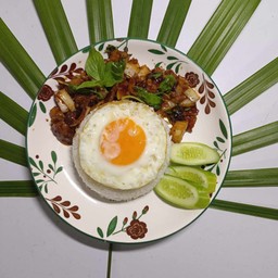 ข้าวผัดน้ำพริกเผาหมู+ไข่ดาว