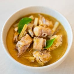 แกงคั่วไก่บ้าน