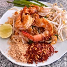 ผัดเอ๋ยผัดไท (อาหารตามสั่ง)สโมสรสระว่ายน้ำหมู่บ้านชวนชื่น