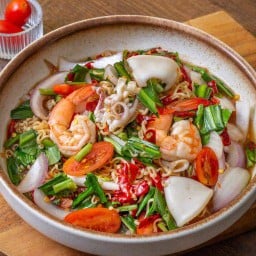 ยำนัวมาม่าทะเล