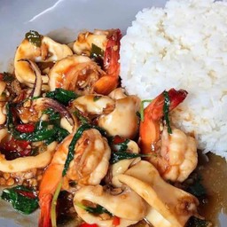 ข้าวกะเพรารวมมิตร