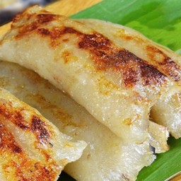 ข้าวเหนียวปิ้งไส้เผือก (ชิ้น)