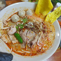 ก๋วยเตี๋ยวต้มยำ น้ำข้น พิเศษ