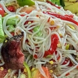 หมูทอดกระเทียมพริกสด & ส้มตำนัว วว 🧄🌶️🥦