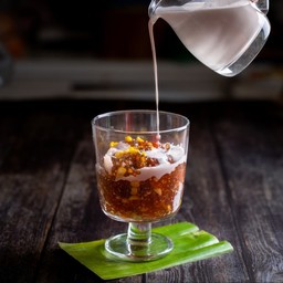 สาคูต้นน้ำกะทิสด