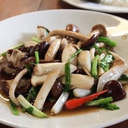 เห็ดชิเมจิผัดน้ำมัน