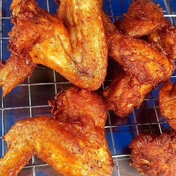 ต้น เมี่ยงปลาเผา  หลังวัดจอมพล