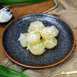 ขนมมันคลุก กล่อง 8 ชิ้น