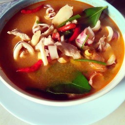 ต้มยำปลาหมึก