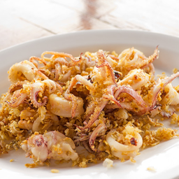 หมึกทอดกระเทียม (กับข้าว)