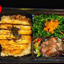 Bento SET มั้ย ข้าวหมูทงคัตซึ+ยำสาหร่าย+แซลมอนแซ่บ
