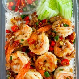 ข้าวกุ้งทอดผัดพริกเกลือ
