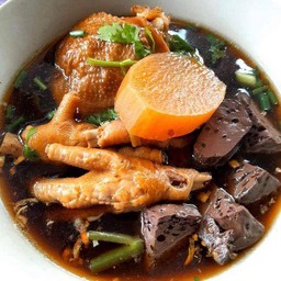 ก๋วยเตี๋ยวไก่ตุ่น