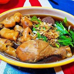 เกาเหลาไก่ตุ๋นลูกชิ้น