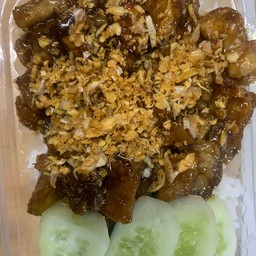 ข้าวหมูกรอบกะเทียม