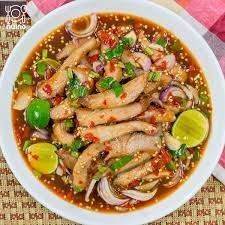 ยำคอหมูย่าง