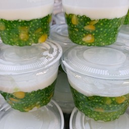 สาคูกะทิ