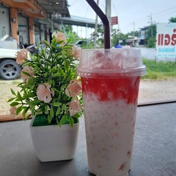 นมสดสตอเบอร์รี่