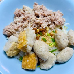 ก๋วยเตี๋ยว เครื่องหมูรวม