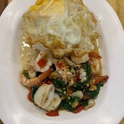 กระเพราะเล ราดข้าวไข่ดาว