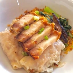 เกี๊ยวกุ้ง หมูกรอบ(หรือ บะเต็ง) เห็ดหอม