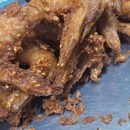 ปีกไก่ เขย่า พริกหม่าล่า  3 ชิ้น