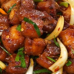 ข้าวหมูกรอบผัดพริกเผา
