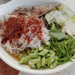 ข้าวปุ้นซาวน้ำปลาร้าปลาทู