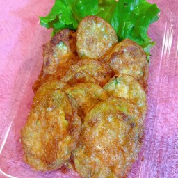 Egg-coated fried long eggplant