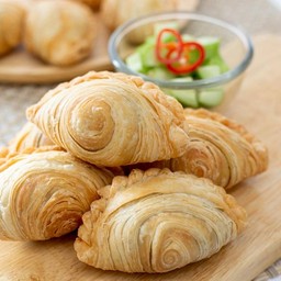 กะหรี่ปั๊บ (ทอด) ไส้ไก่ (ชิ้น)