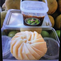 กระท้อน + น้ำปลาหวาน(300g) กระท้อน 6-8 ขีด