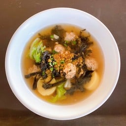 แกงจืดเต้าหู้หมูสับสาหร่าย