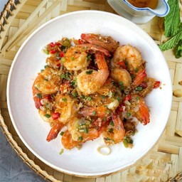 กุ้งคั่วพริกเกลือเป็นกับข้าว