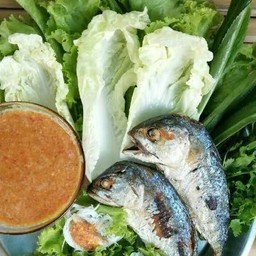 ชุดเมี่ยงปลาทูทอด