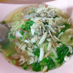 บะหมี่เกี๊ยว ปู
