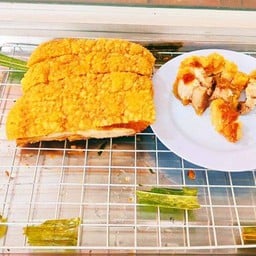 ข้าวกะเพราหมูกรอบ พิเศษ