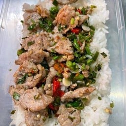 คั่วพริกเกลือ หมูชิ้น