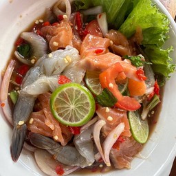 ยำกุ้ง แซลม่อนปลาร้านัว