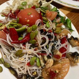 ตำเส้นเล็กหอยเชอรรี