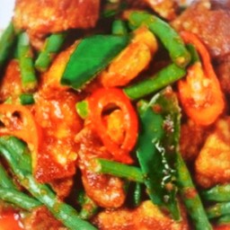 ผัดพริกแกง (กับข้าว)